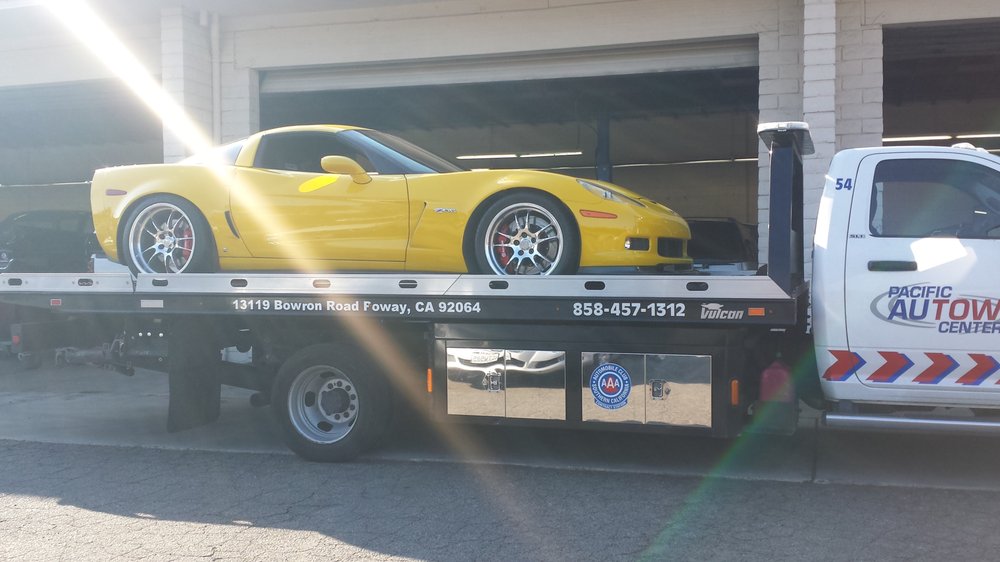 Towing team in San Diego